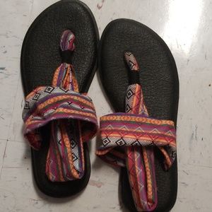 Sanuk Yoga Mat Surface Sandals